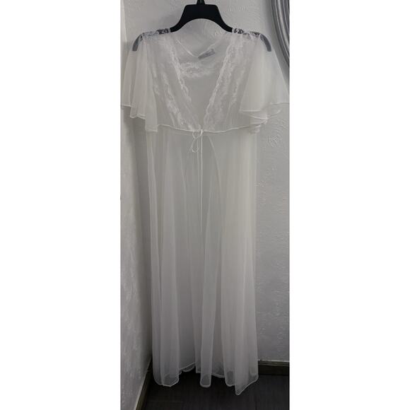 Vintage Val Mode White Sheer Lace Peignoir Dressing Gown One Size